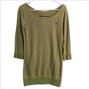 Abercrombie & Fitch Vintage Pistacio Green Wide Scoop Neck Over Hip Length Top M